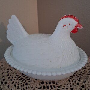 Indiana Glass hen on nest